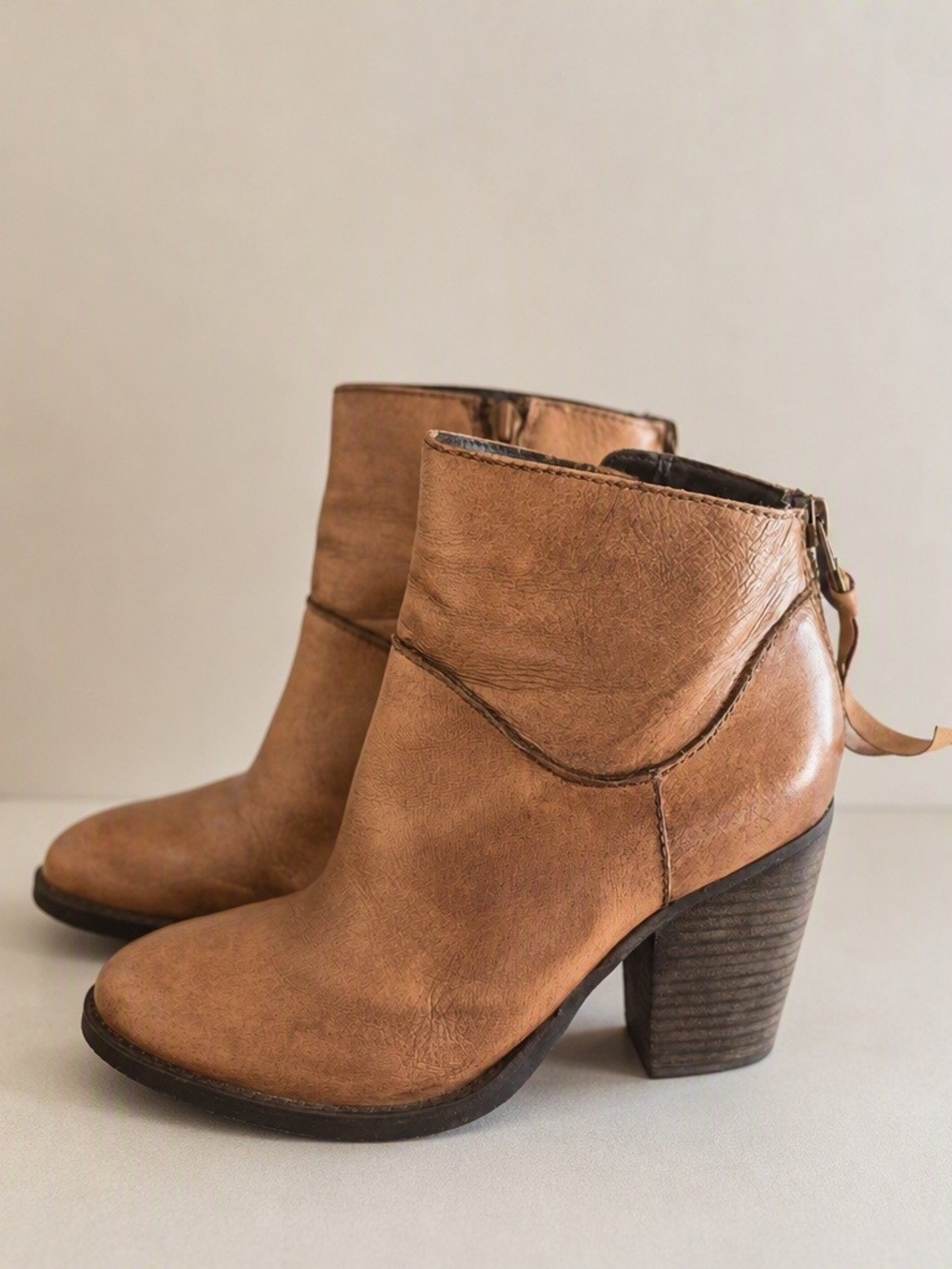 Steve Madden Cognac Leather Block Heel Ankle Boots US 7.5 Boho Chic Western Y2K